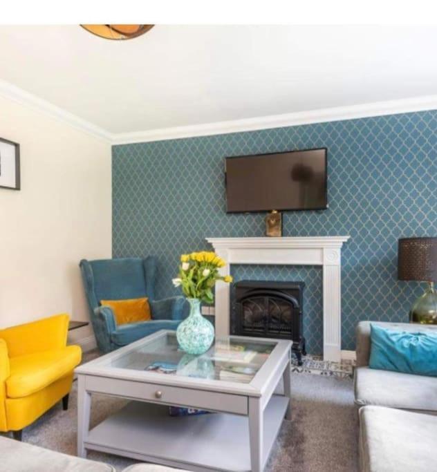 Beautiful Large Property, Sleeps 9 Walking Distance To The Sea , Beaches And Restaurants Fantastic Interior 莱姆里吉斯 外观 照片
